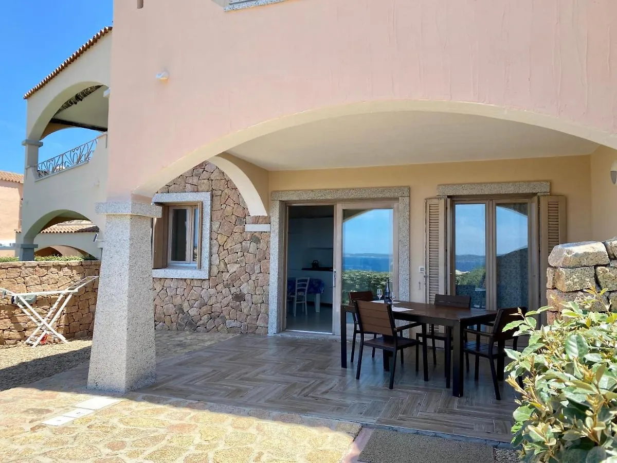 Hébergement de vacances A Punta Tegge Il Mare La Spiaggia Il Tramonto La Maddalena  Italie